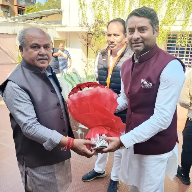 दीनदयाल उपाध्याय जी जन्मजयंती के अवसर पर वृक्षारोपण